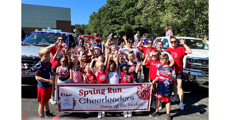 Spring run Cheer 4th of July parade 2022